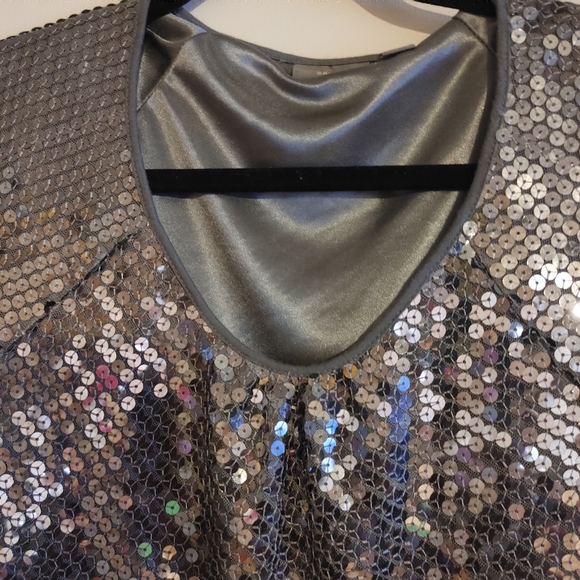 Apt 9 Silver Sequin Top Size Small - Picture 9 of 14